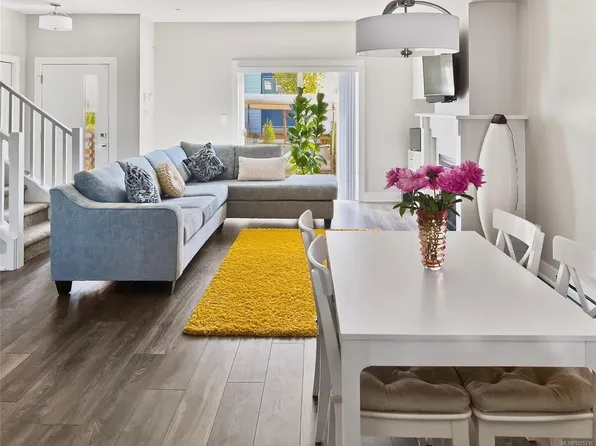 2727 Celestial Ct, Langford, BC V9B 3R6