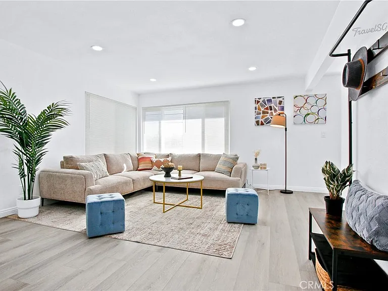 7529 Hellman Ave #11 — Photo 32