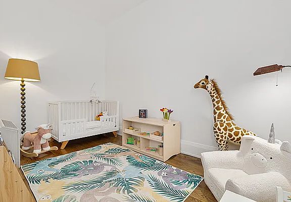 5th image of 263 9th Ave APT 1A