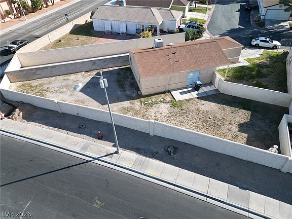 4th image of 2100 Haven Hill Ave