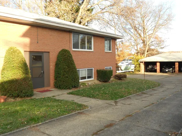 1651 3rd St APT 3, Cuyahoga Falls, OH 44221