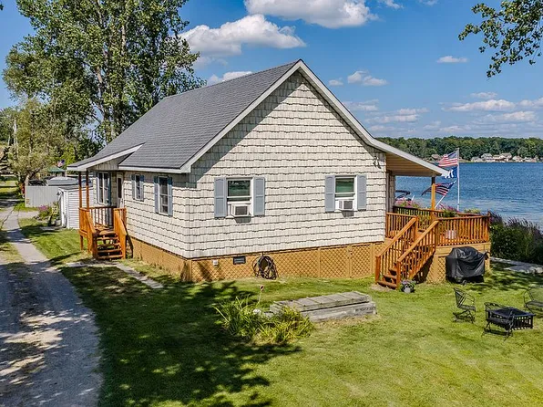 123 N Rainbow Shores Rd, Pulaski, NY 13142