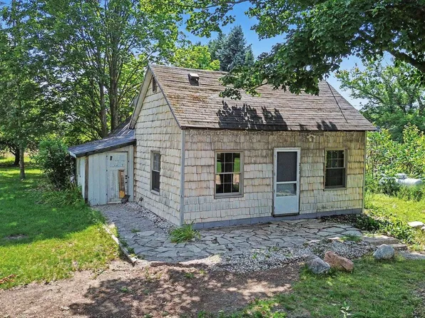 216 South St, Mesick, MI 49668