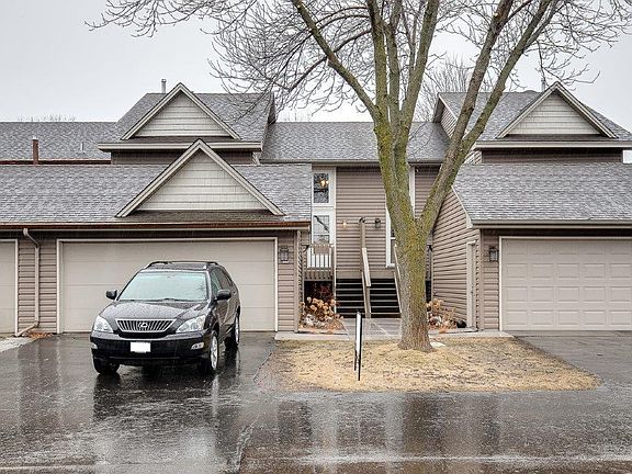 2nd image of 8858 Cottonwood Ln N
