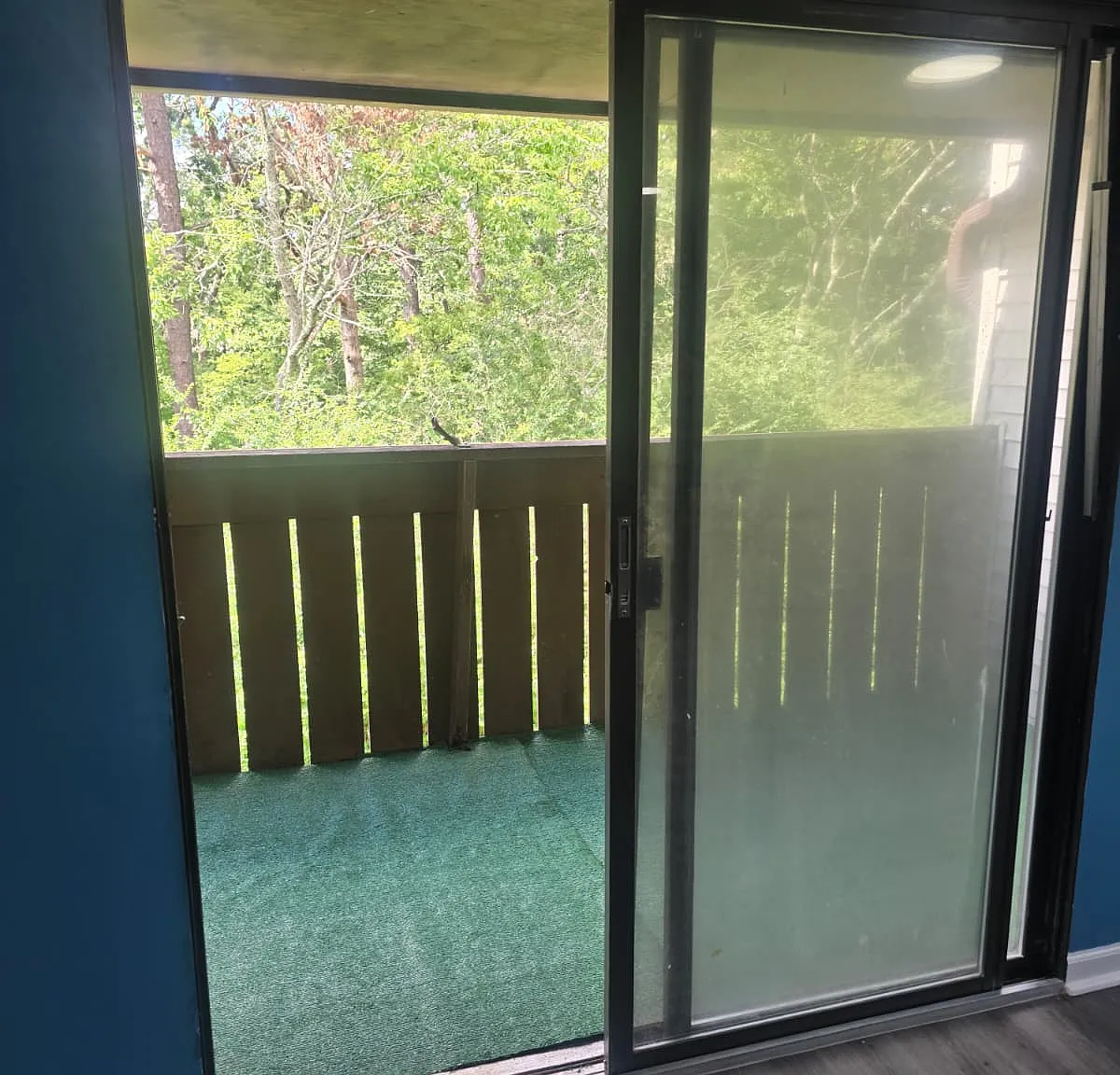 2 bed, 1000 sqft, $2,300 — Photo 3