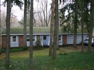 13 Twin Brooks Rd, Fairport, NY 14450