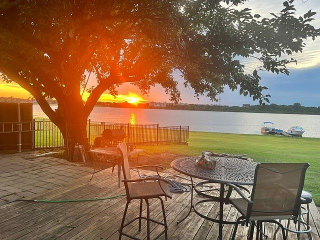 1st image of 12465 Redbud Ln