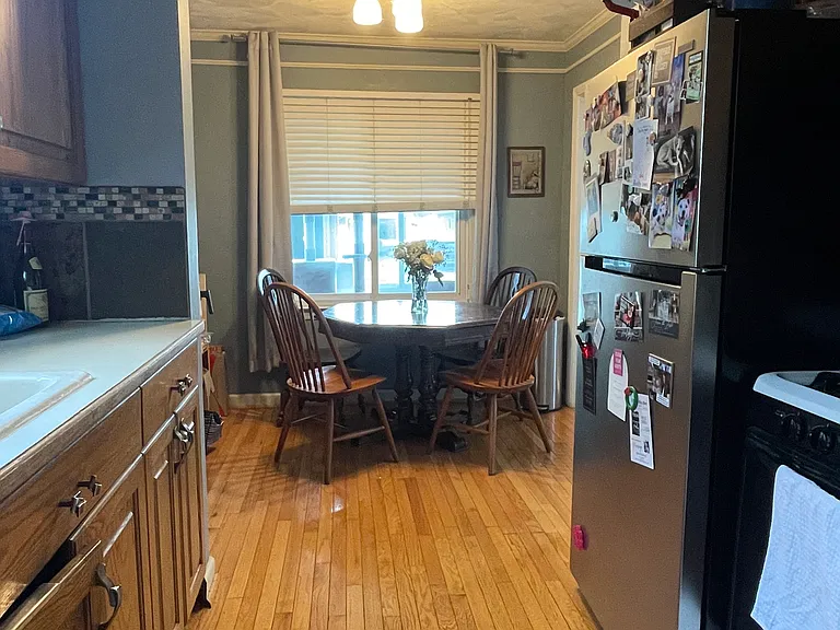 241 Devillen Ave — Photo 11