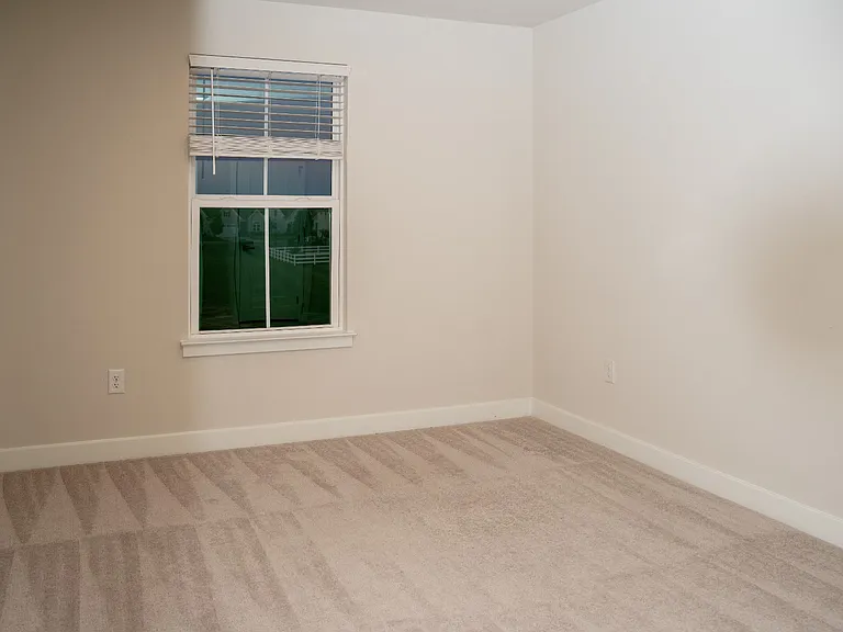 531 Swansea Dr — Photo 4