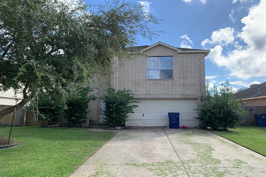 1st image of 7921 Leaning Oak Dr