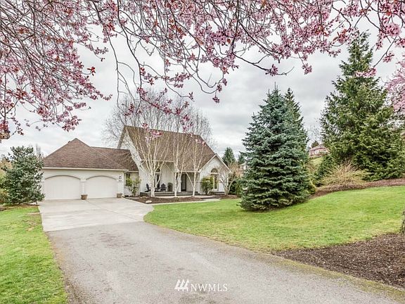 3rd image of 910 N Marshall Drive