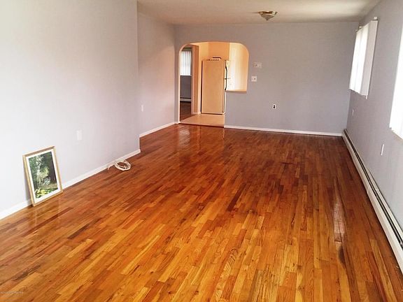 2nd image of 107 Mount Matterhorn Ln