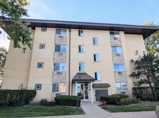 2214 S Goebbert Rd APT 180, Arlington Heights, IL 60005