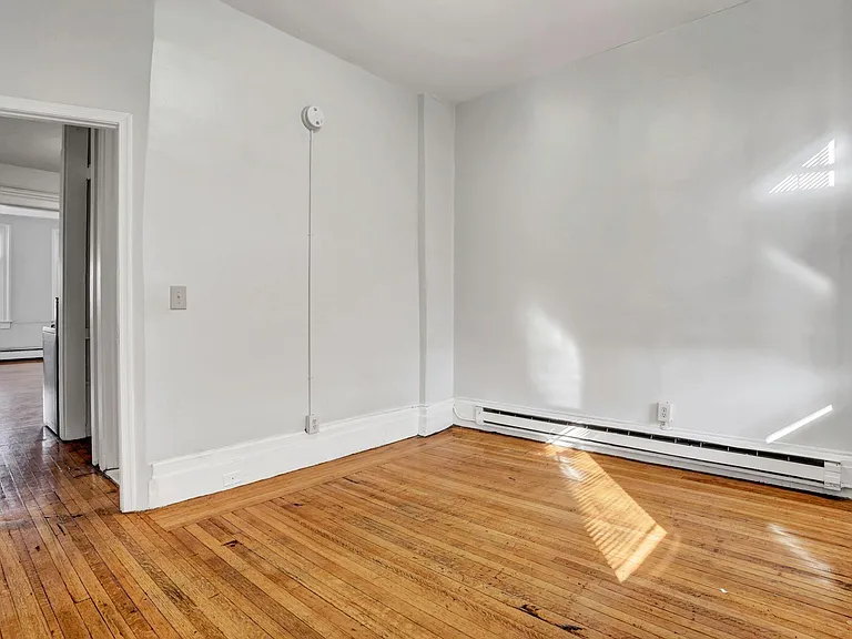 33 Howe St #35 — Photo 12