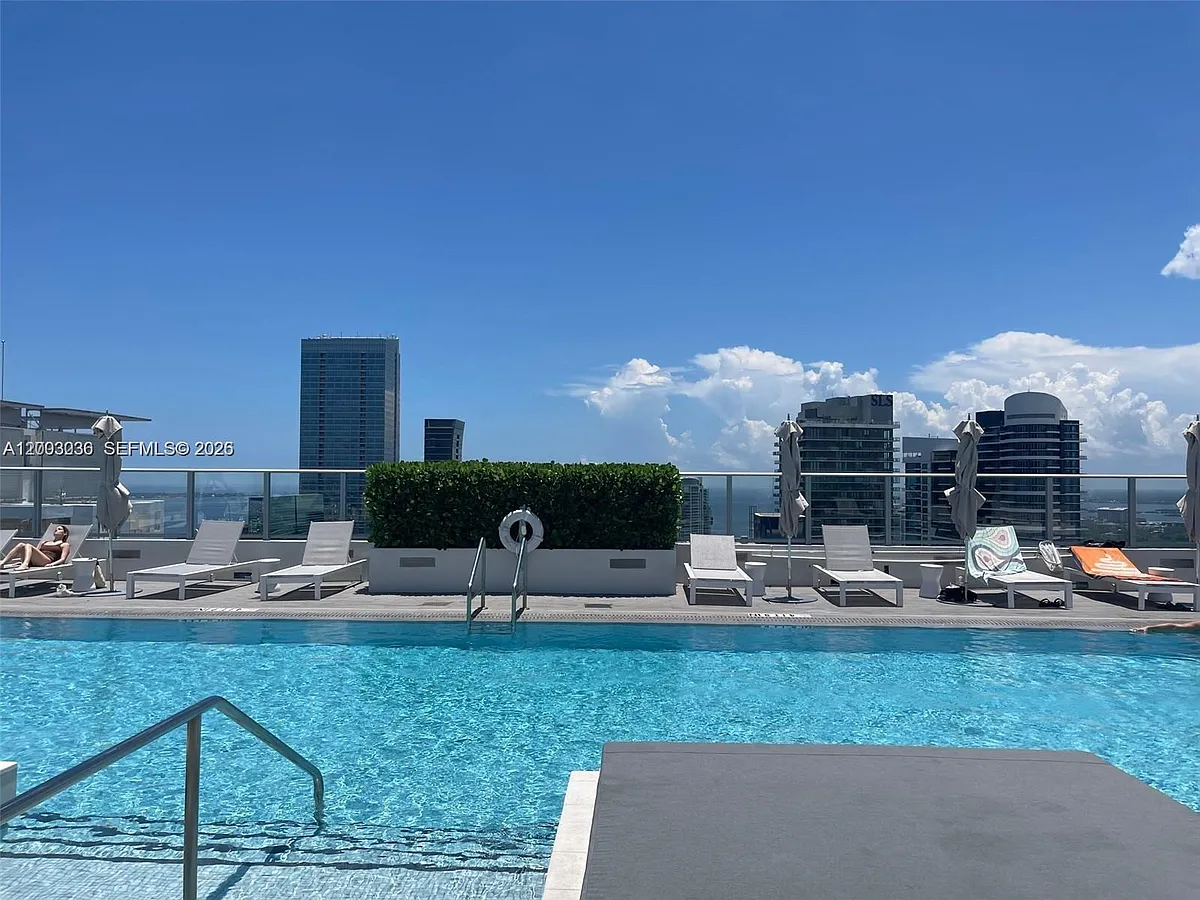 Building Photo - 1010 Brickell Ave #2911