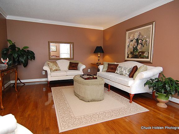 3rd image of 313 Park Shore Dr E