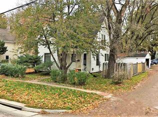 320 N Dodge St, Iowa City, IA 52245