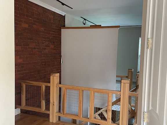 3rd image of 1204 Indianola Ave #1204