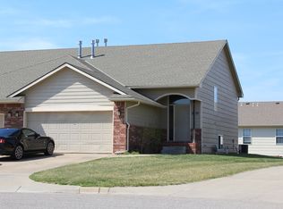 8932 W Meadow Park Ct, Wichita, KS 67205