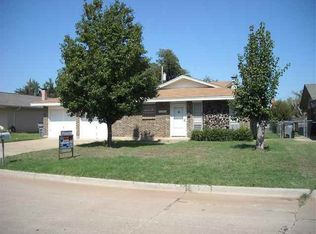 7303 NW Woodland Dr, Lawton, OK 73505