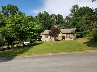 710 Oak View Ct, Seymour, TN 37865
