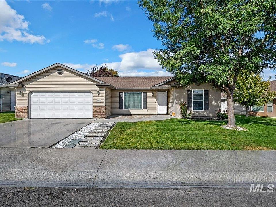 1st image of 1236 Golden Pheasant Dr