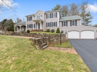 8 Popes Ln, Hingham, MA 02043