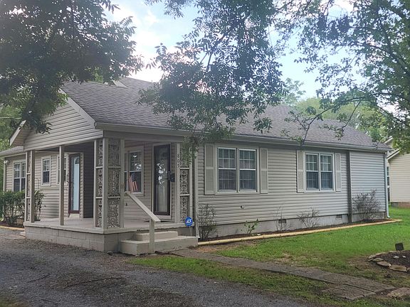4th image of 805 Holly Ave