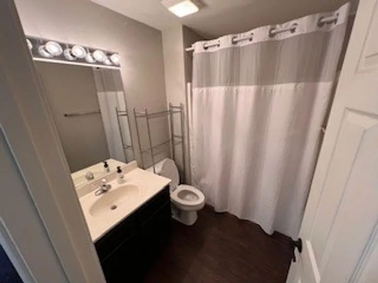 194 Sac Rd #D302 — Photo 3