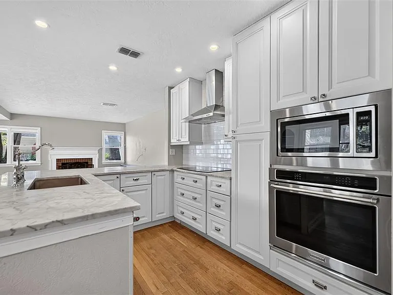 800 W Smith St — Photo 17
