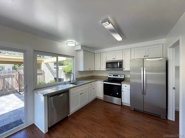 5168 Fino Dr — Photo 3