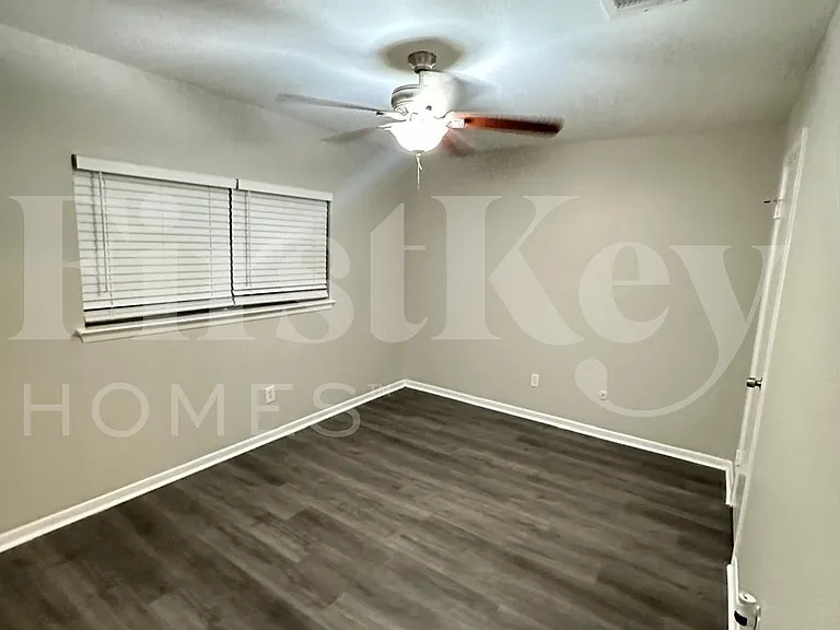 18742 Glen Briar Ln — Photo 5
