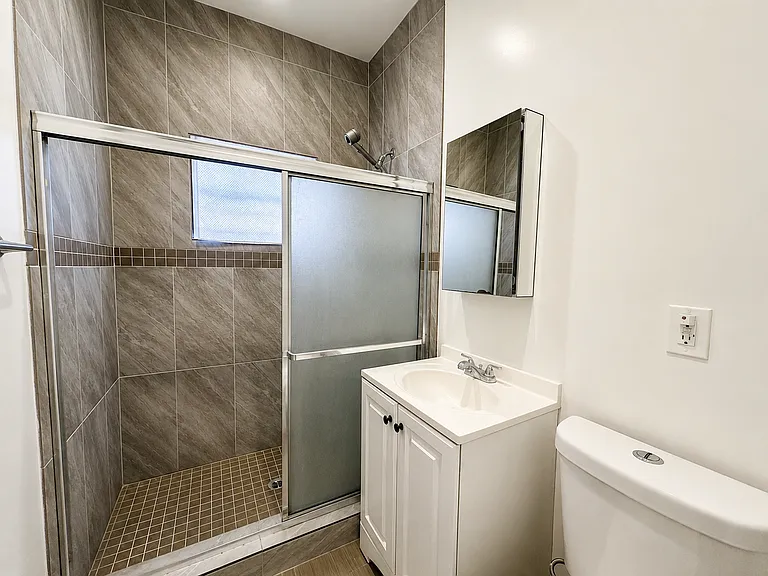 215 S Elm Dr — Photo 8