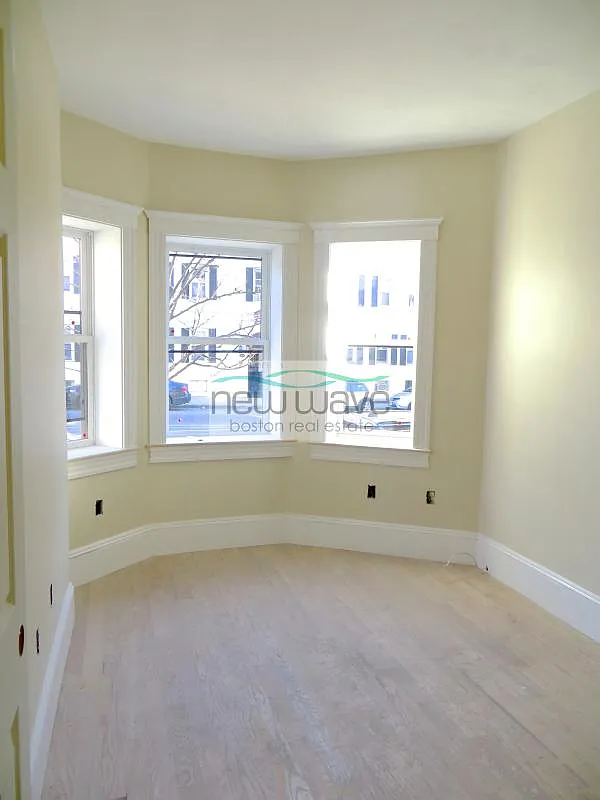 Photo 1 of 14 - 887 Huntington Ave #1 - Boston, MA Primary Photo - 887 Huntington Ave #1