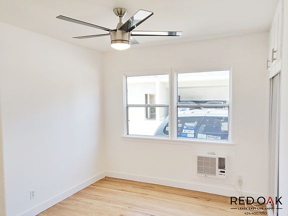 5th image of 11908 Burbank Blvd #23