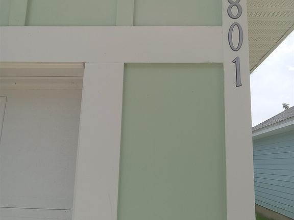 4th image of 801 Dunn St