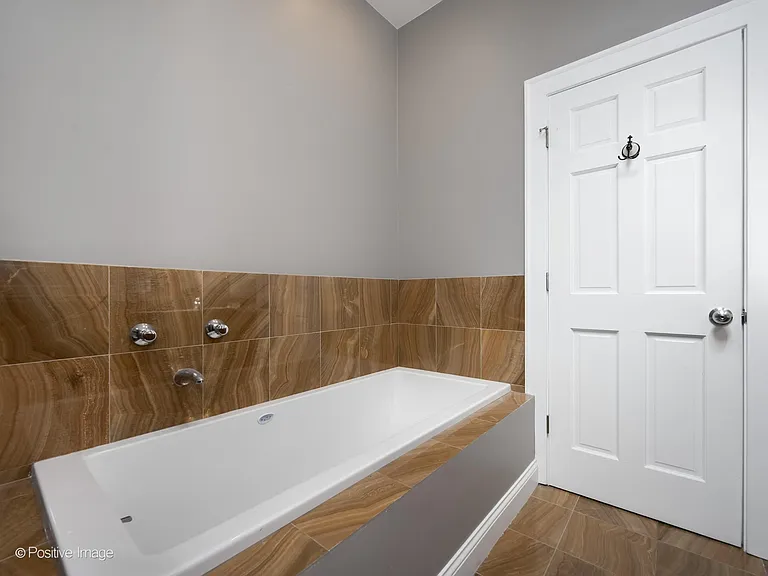 2120 W Race Ave — Photo 18