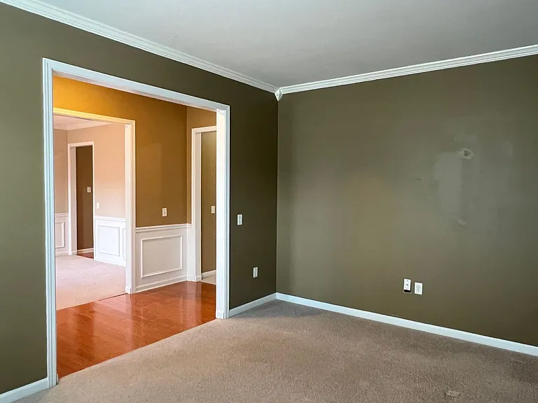 312 Hearthwood Dr — Photo 2