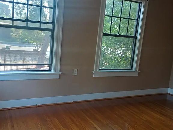 3rd image of 120 W Marshall Ave