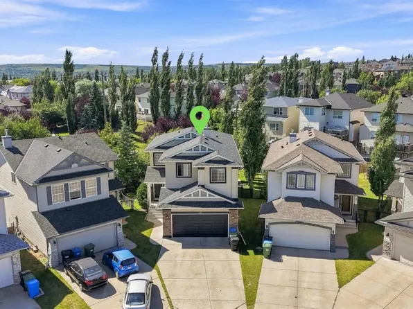 230 NE Panamount Grv NW, Calgary, AB T3K 5V5