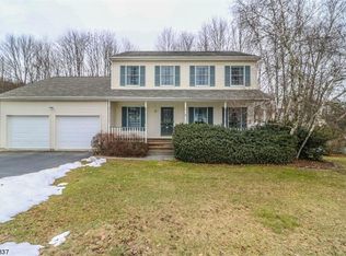 25 Douma Dr, Newton, NJ 07860