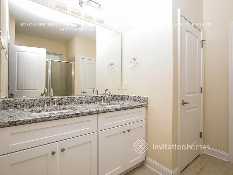 404 Ferry Ct — Photo 12