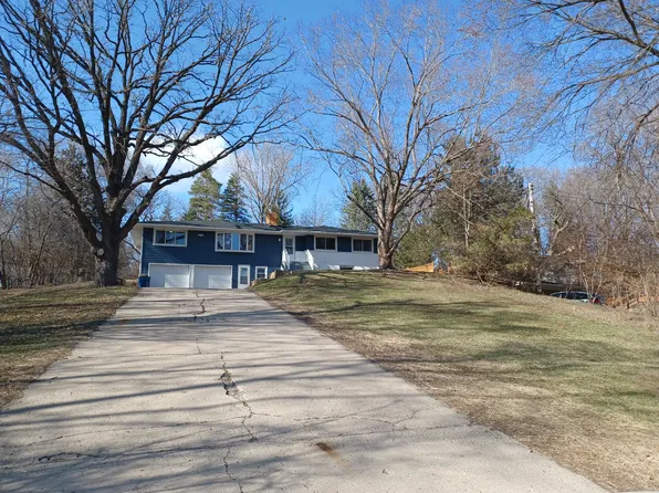 12700 Creek Rd W, Minnetonka, MN 55305