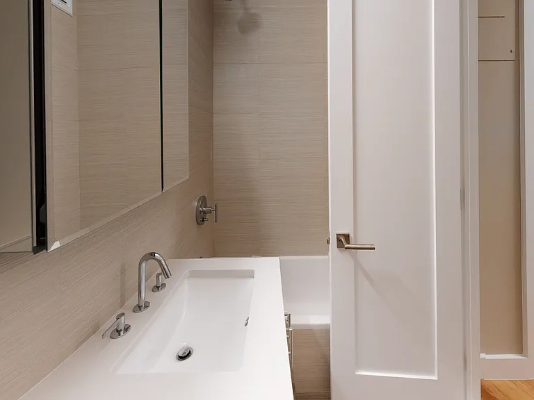 310 Greenwich St #3105J — Photo 8