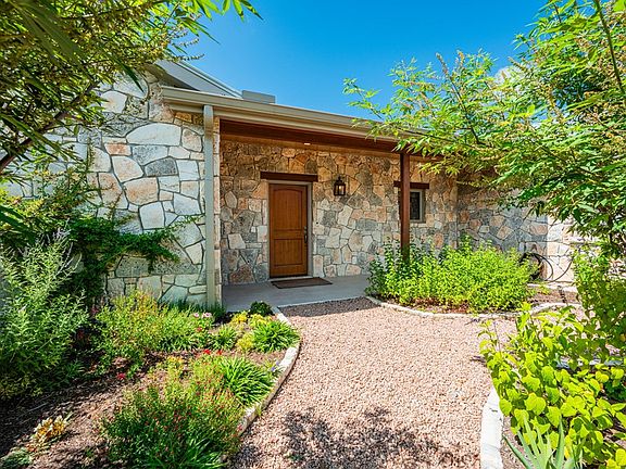 5th image of 262 Rimrock Cir W