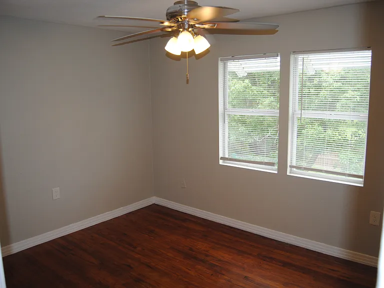 815 Shirley St #201 — Photo 9