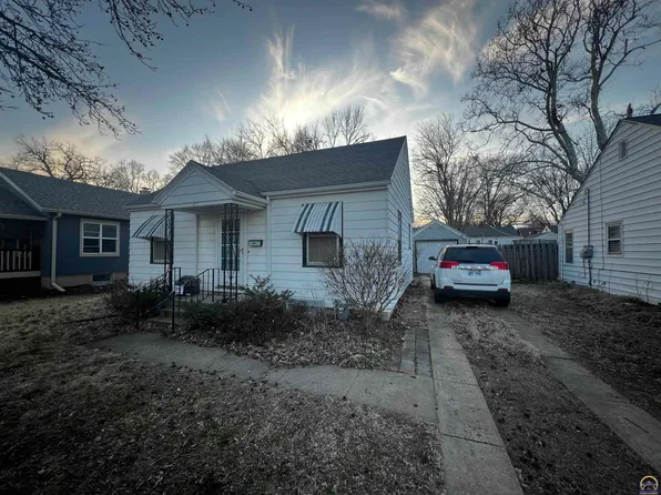 613 SW Wayne Ave, Topeka, KS 66606