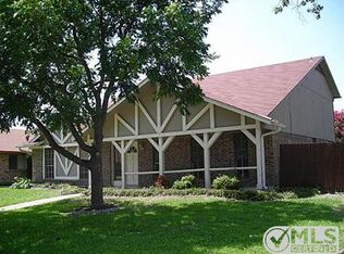 618 Caravaca Dr, Garland, TX 75043