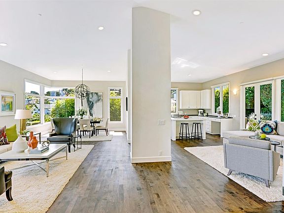 5th image of 2265 Paradise Dr