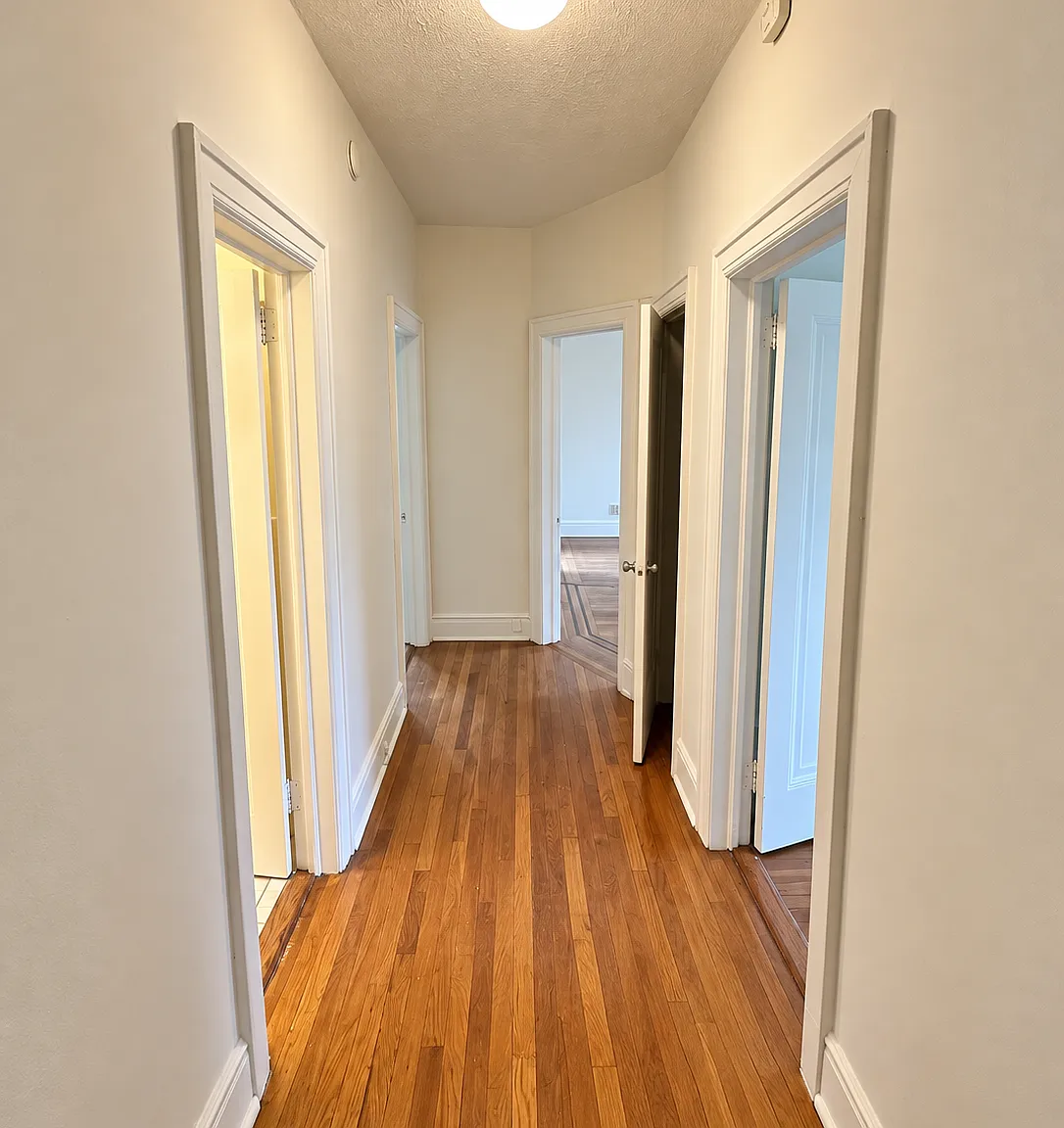 1 bed, 600 sqft, $1,600 — Photo 3